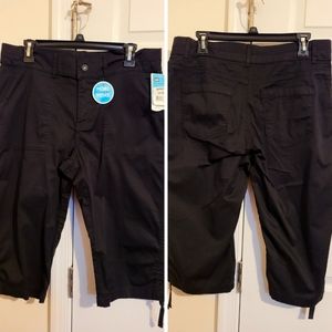 Women's Capri Pants